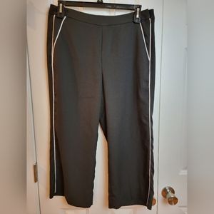 Banana Republic Black Blake Crop Pants Cream‎ Piping Size 12P Petite